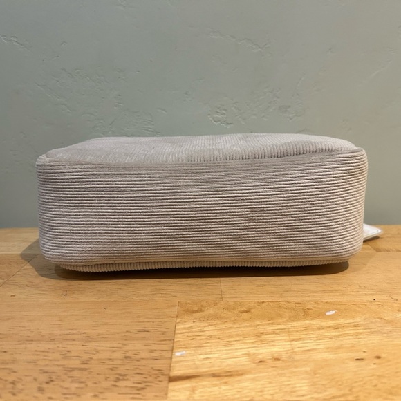 NWTS Gloss & Glo Tan Corduroy Travel Cosmetic Pouch. - Picture 7 of 7